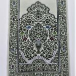 Off-White/Dark Green Floral Vase Pattern Prayer Mat Janamaz