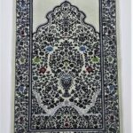 Off-White/Navy Floral Vase Pattern Prayer Mat Janamaz
